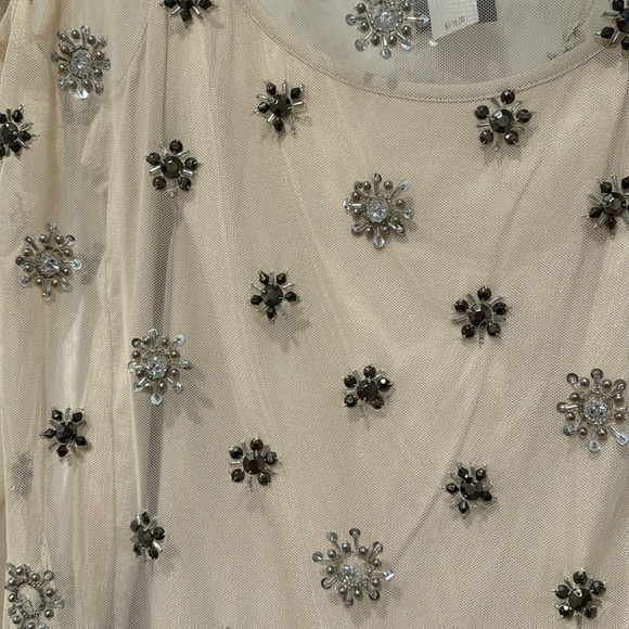 Ann Taylor Snowflake Top - Picture 4 of 10